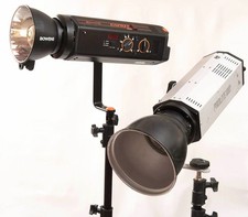 Bowens large monolight flash lights