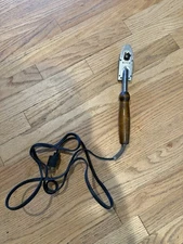 Sealector Model 200-D1 Electric Tacking Iron for Matting and Crafts