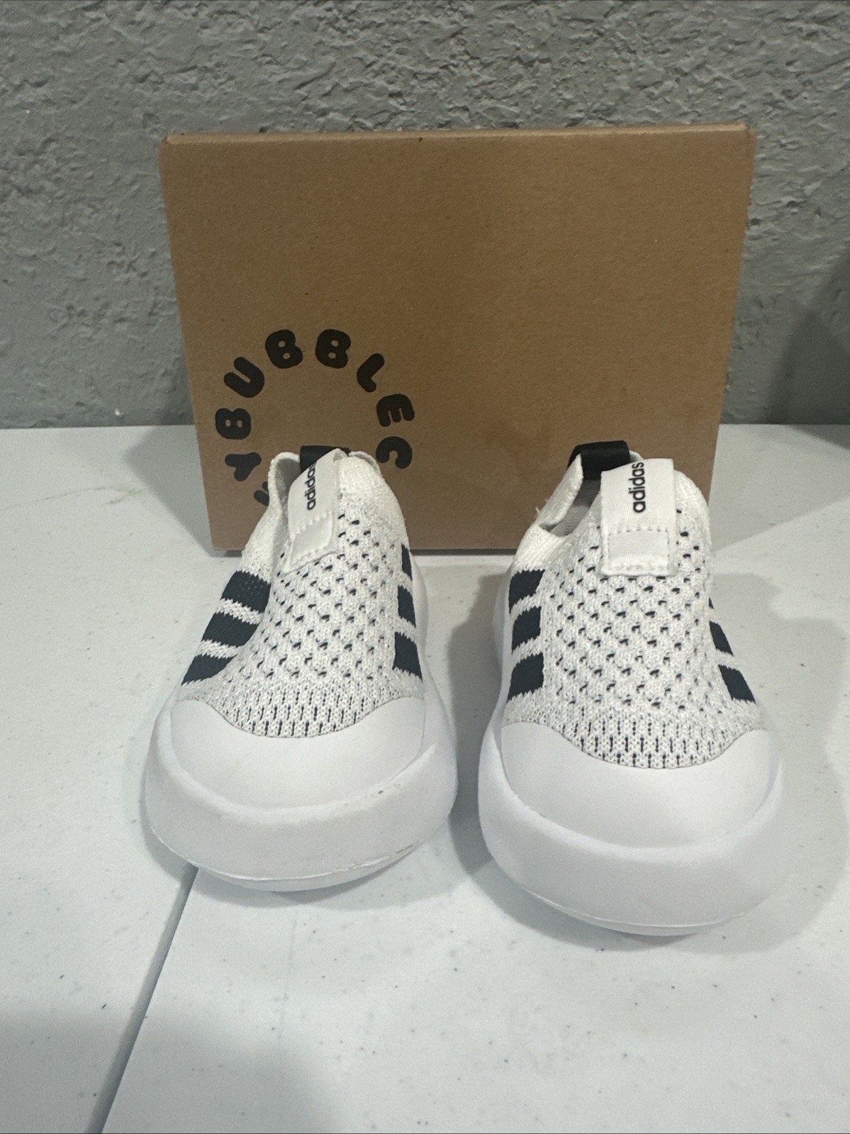 Adidas Baby Bubblecomfy Sneaker Size 5 Wide Infant
