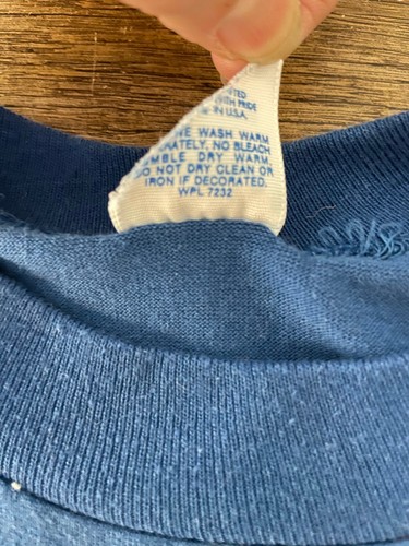 Mens MONEY ISN’T EVERYTHING Tshirt Short Sleeve Cotton Small Sz 34/36 Blue - Picture 5 of 5
