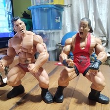 2 WWE Ring Giants Figures 13" Inch. Batista.Rob Van Dam 