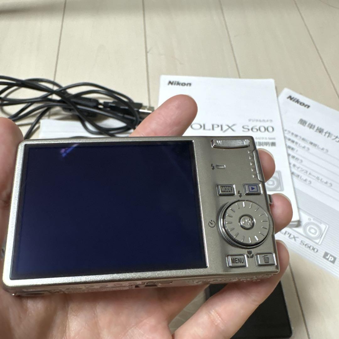 Nikon COOLPIX S600 Silver compact digital camera | eBay