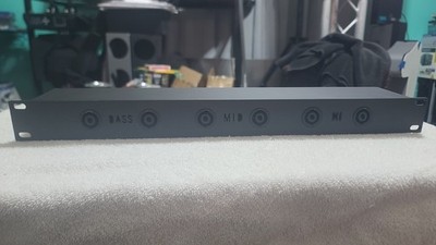 SPEAKON PATCH PANEL.3 WAY .EASY  AND QUICK  CONECTION 3D PRINTED..PLA PLASTIC.