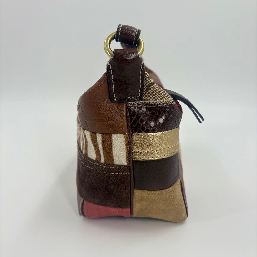 Condition COACH Handbag Pouch Patchwork Signature… - image 4
