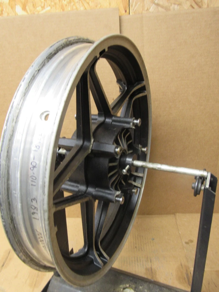 Honda Cb1000C 1983 rueda delantera 44650-MG1-305 Foto 3 de 4