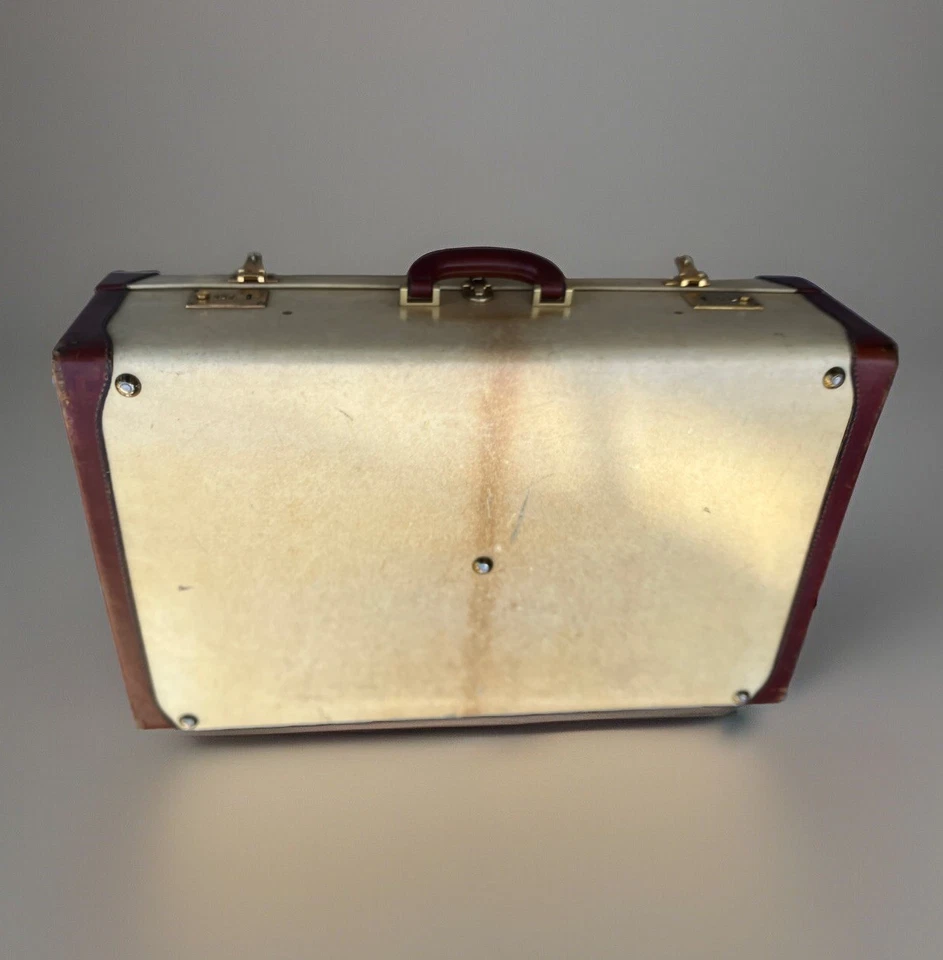 BOTTEGA VENETA MENS WOMENS VELLUM LEATHER SUITCASE + LOUIS VUITTON LUGGAGE TAG - Image 3 of 4