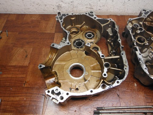 01-07 honda shadow spirit VT 1100 ENGINE MOTOR CRANKCASE CRANK CASES BLOCK - Picture 12 of 20