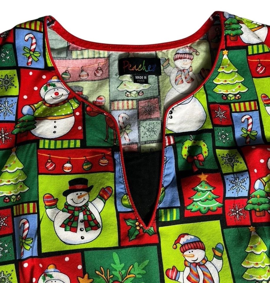 Blusa Médica Melocotones Navidad MEDIANA Verde Muñeco de Nieve Reno Árbol Medias Algodón Foto 4 de 4