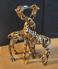 La vie kissing patchwork giraffe