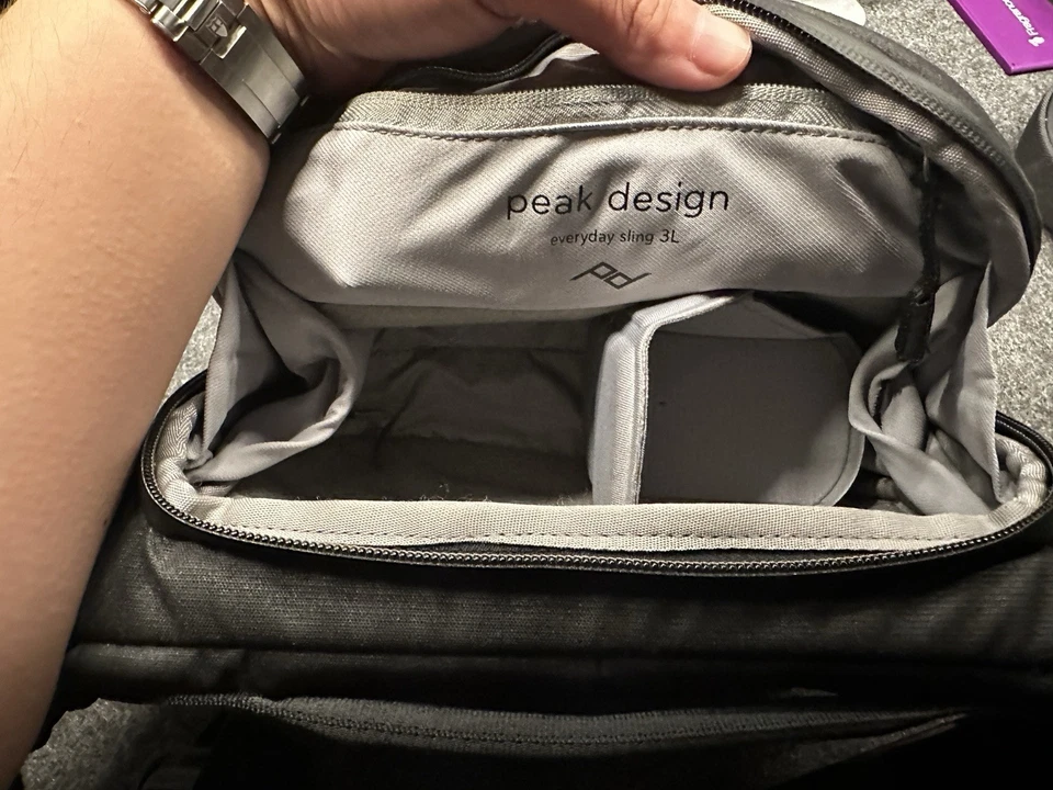 Peak Design Everyday Sling (Black, 3L) - Image 3 of 4