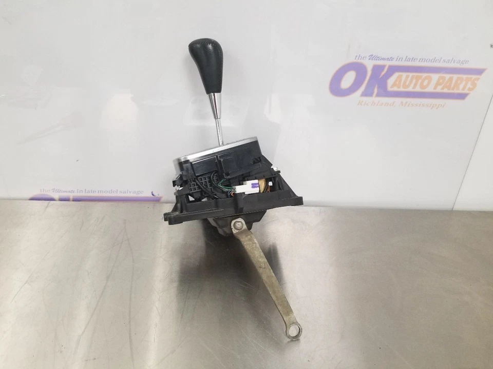 07 2007 TOYOTA LAND CRUISER 4.7L AUTOMATIC TRANSMISSION SHIFTER - Image 4 of 4