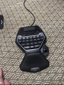 Logitech G13 ゲームパッド 本体 Amazon | Logitech G13 Programmable Gameboard with LCD Display