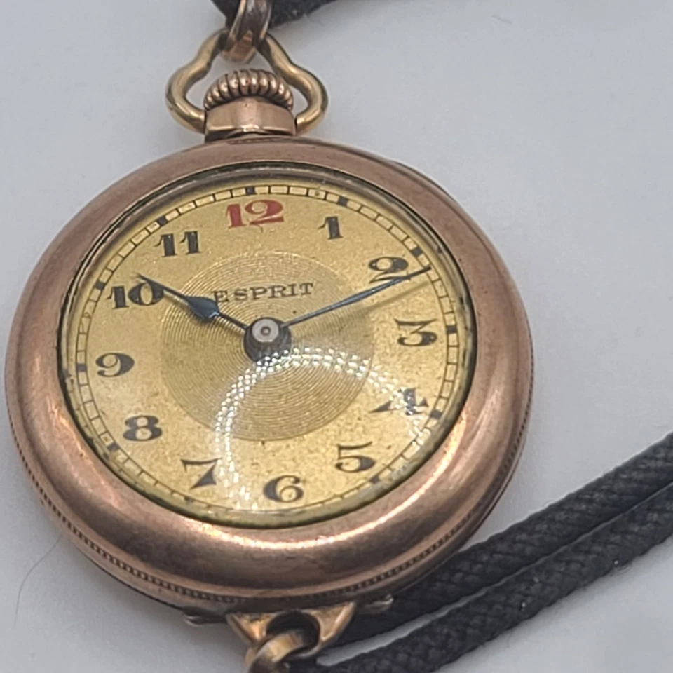 Reloj Esprit Vintage Lleno de Oro Damas Talla 5.5 Foto 2 de 4