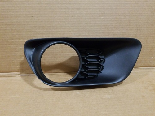 2011-2017 DODGE GRAND CARAVAN FOG LAMP BEZEL  LH  68100699AA / 68100699-AA OEM