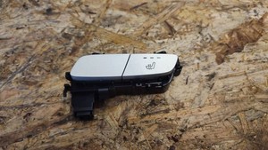 Mercedes-Benz GLC C253 2018 Schalter Sitzheizung A2139057502 UCF2552