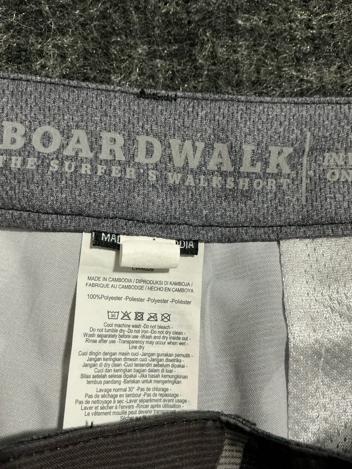 Rip Curl Boardwalk camo Men shorts Size 36 - Image 4 of 4