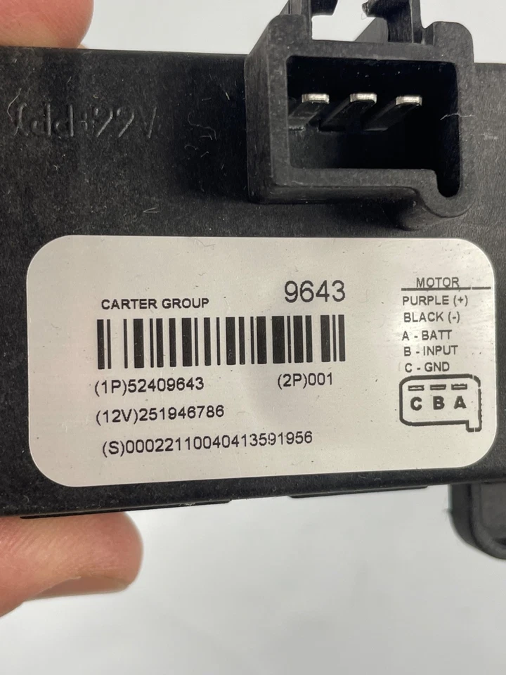 HVAC Blower Motor Resistor GM OE 52409643, pulled from wrecked 2005 Escalade - Image 2 of 3