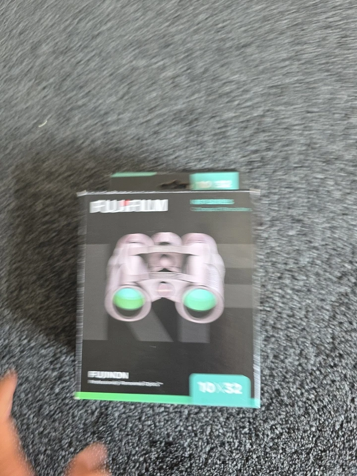 Fujifilm KF SERIES 10x32 Compact Binoculars - Image 2 of 4