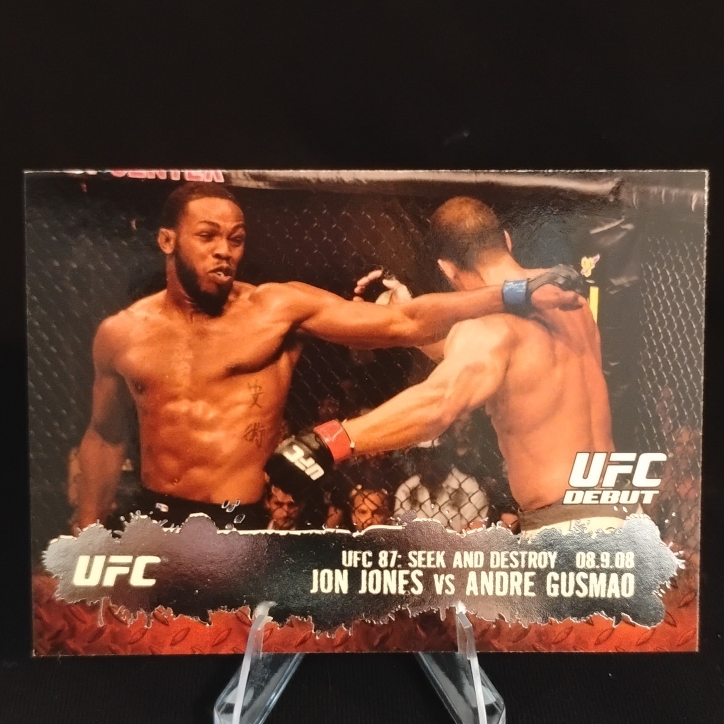 Topps 2009 UFC Round 2 UFC Debut Jon Jones Andre Gusmao Card #101