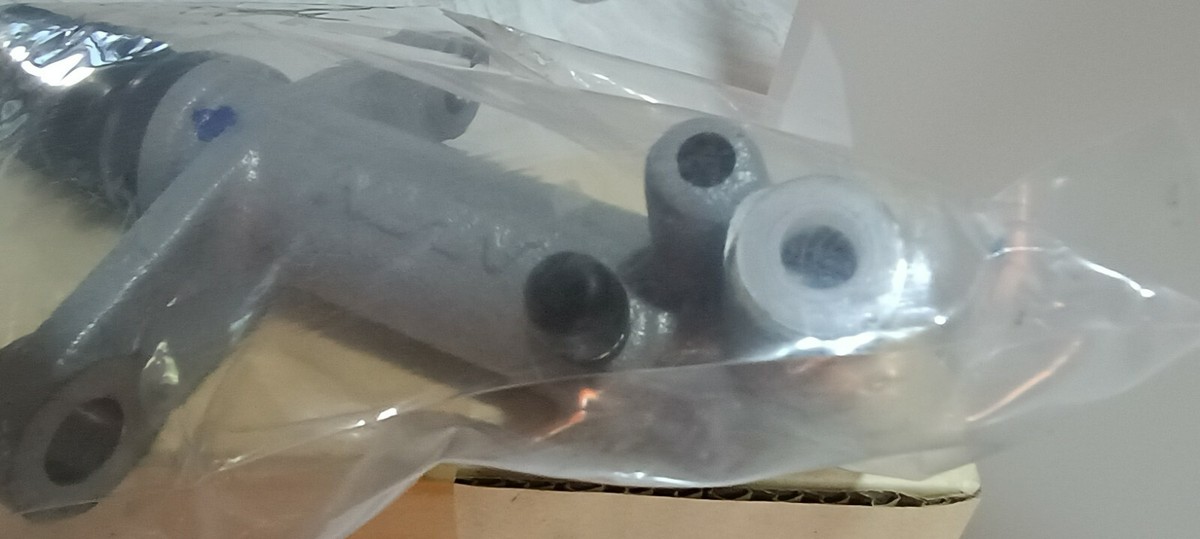 ISUZU D-MAX CLUTCH SLAVE CYLINDER 13/16 PICK-UP 2003-07 4JH1 ISUZU D-MAX CLUTCH SLAVE CYLINDER 13/16 PICK-UP 2003-07 4JH1