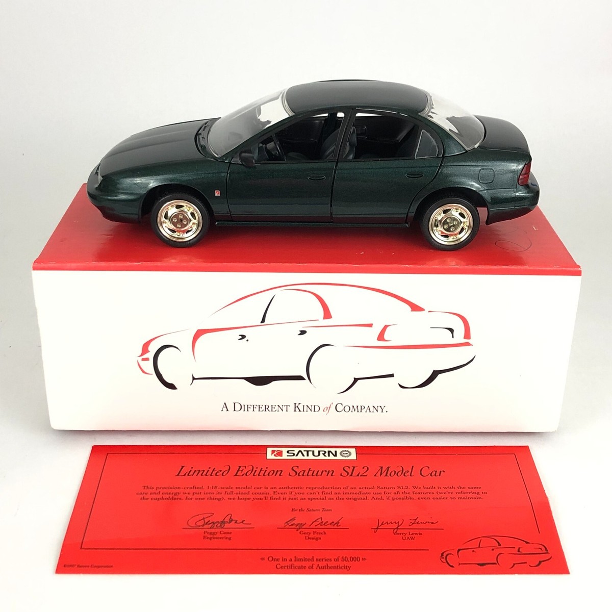 Saturn SL2 Limited Edition 1:18 Scale Model Car green complete w