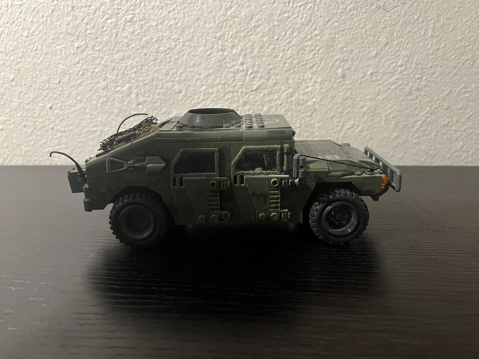 Mega Bloks Call of Duty Armored Vehicle Charge Construction Set - Multicolor... - Image 2 of 4