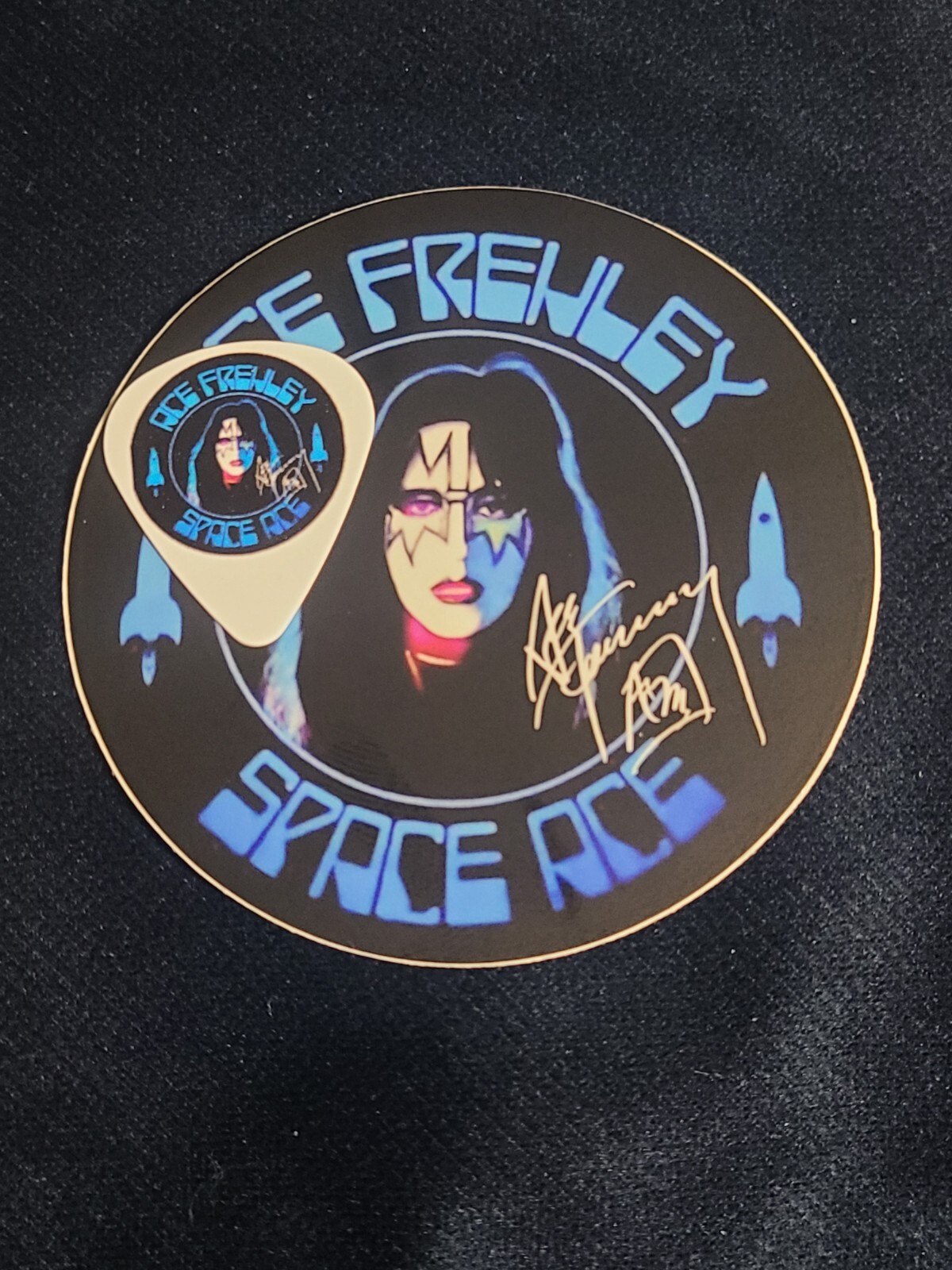 Space Ace Sticker And Guitar Pick Kiss Ace Frehley Round Novelty Rock N Roll 