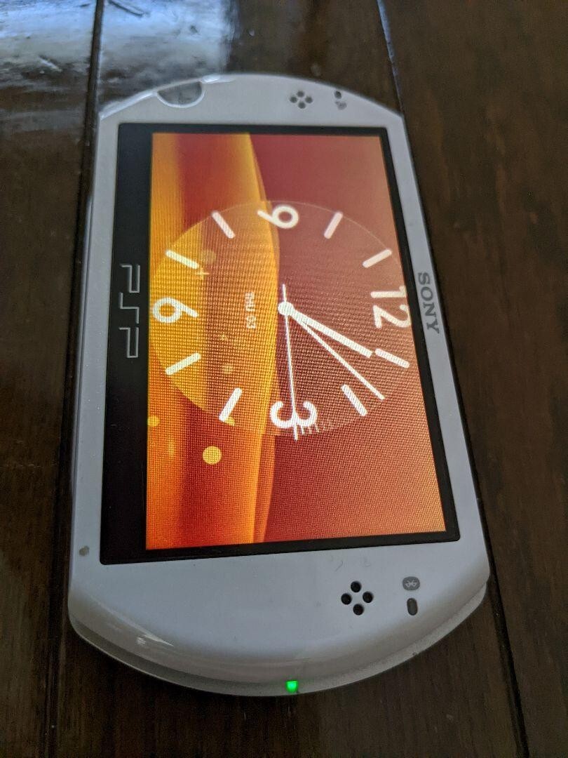 Sony PSP Go PSP-N1000PW PLAYSTATION Portable Go Perle Weiß Konsole 