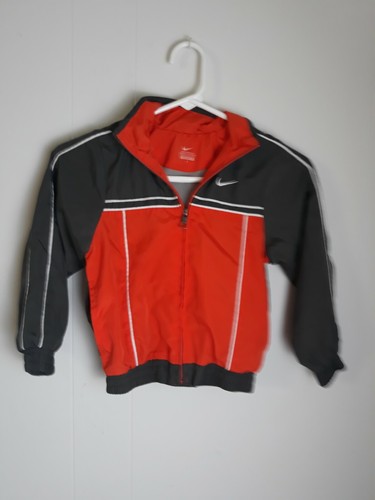 Nike Jacket With Hood And Pockets Youth Boys Size 5 - Picture 7 of 7