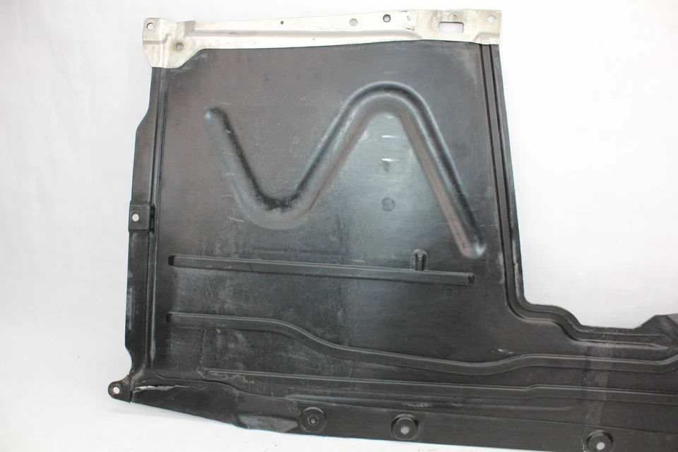 2012-2018 BMW F30 320i 330i 335i 340i M3 центральный левый нижний брызговик чехол - Изображение 3 из 4