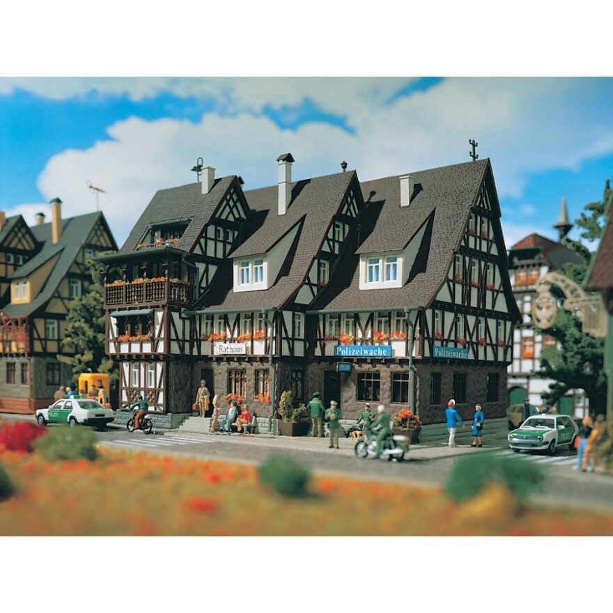 Vollmer H0 43693 - Rathaus, Polizeiwache und Gef&auml;ngnis mit Innen Bausatz Neuware