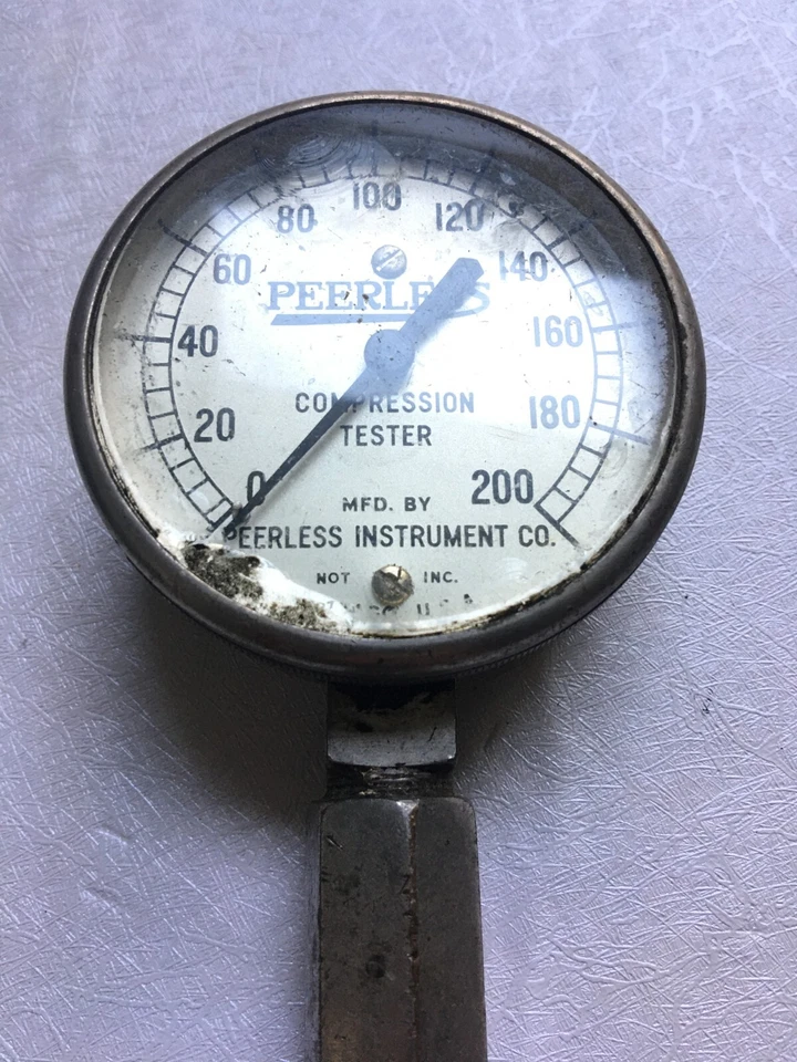 Medidor de presión probador de compresión incomparable vintage de los años 30 hecho en EE. UU. 8" L x 2,75" W Foto 2 de 4