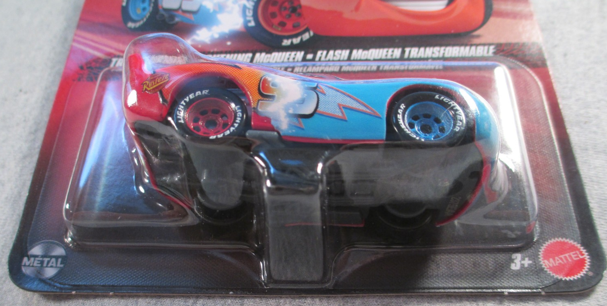 Transforming Lightning McQueen - Sealed Metal die-cast - Disney