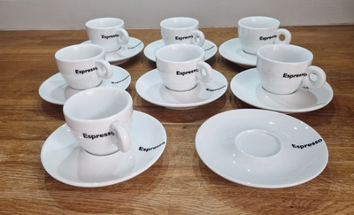Multiple Choice Kaffee Basics Weiß Espressotassen X 7 Untertassen X 8