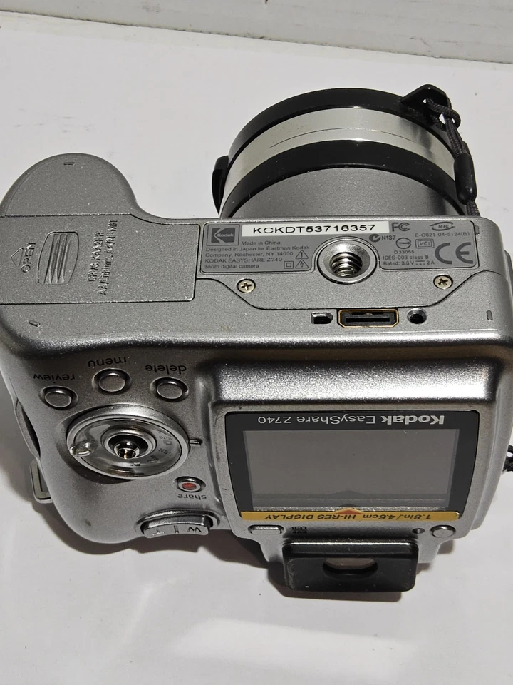 Used Untested KODAK EASYSHARE Z740 Digital Camera 5.0MP 10x Zoom with Case - Image 4 of 4