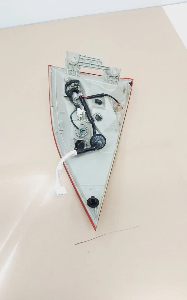 2014 Honda Insight Rear Left Taillight Assembly OEM - Image 4 of 4