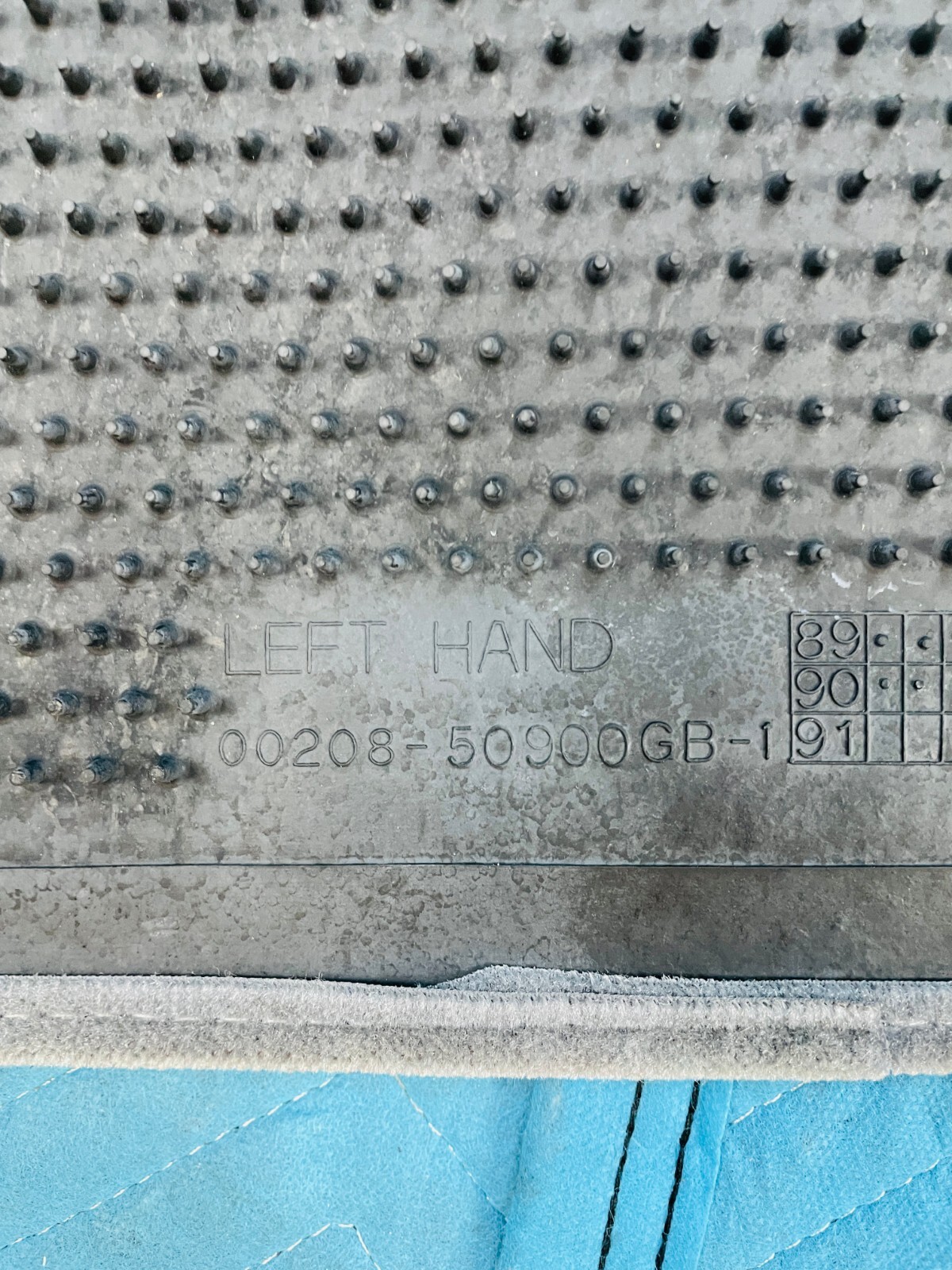 Lexus LS400 Front RH, Rear RH & LH Floor Mats GrayLA15 3pc Set 19901994 OEM eBay