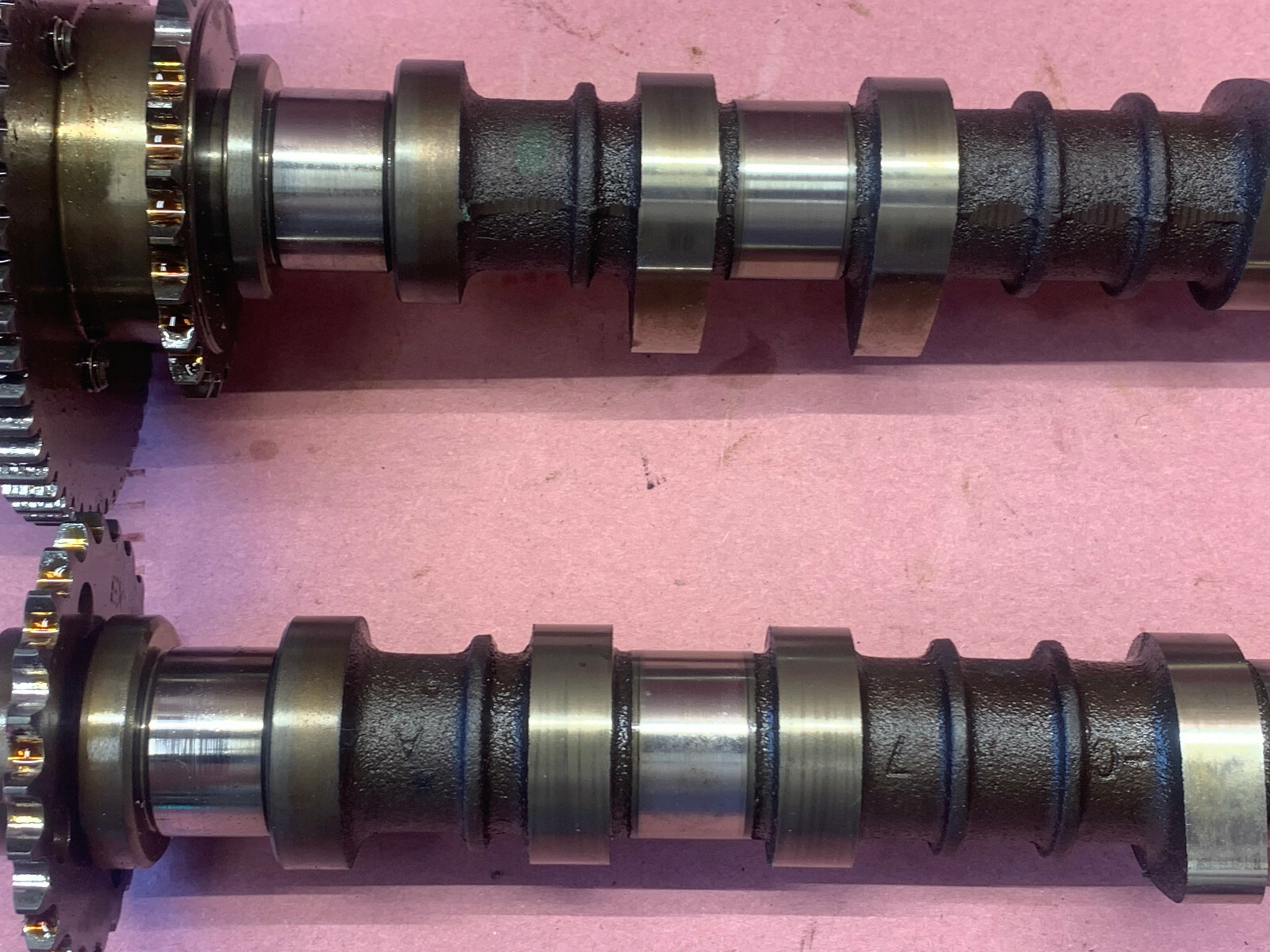 06 Jaguar XJ8 4.2 Right Side Camshaft Pair Intake Exhaust Cam 04 05 06