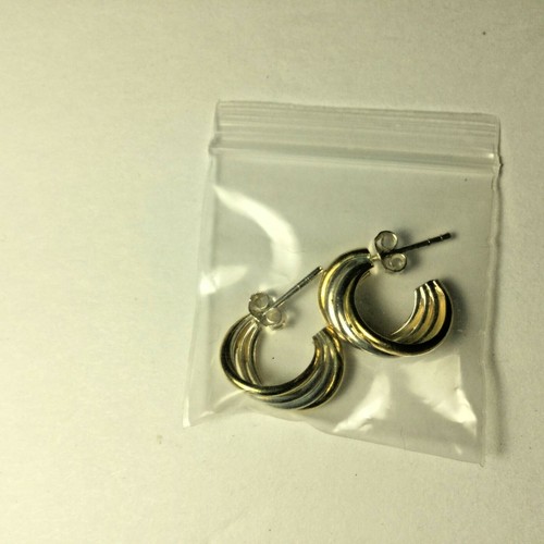 Lot of 6 Jewelry Pieces - Avon Belt Bracelet, Earrings, Double Heart Bracelet - Picture 5 of 7
