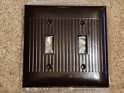 NOS Vintage MCM Sierra Brown Bakelite Ribbed Double Toggle Wall Switch Plate D-2