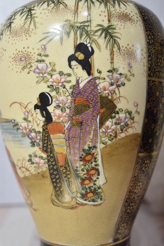 Vtg Japanese Satsuma Cobalt Blue Gold Gilt Flower decoration Geisha Motif Vase - Picture 9 of 24