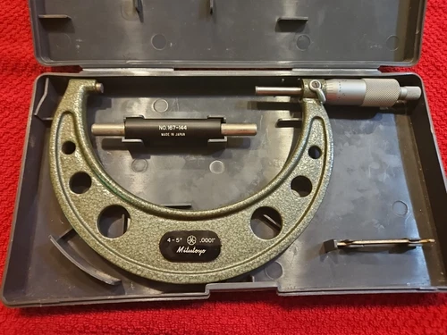 Mitutoyo No. 103-219A 4-5" Outside Micrometer   w/4in Standard 167-144 **Nice