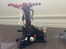LEGO The Hobbit 79001 Escape from Mirkwood Spiders Incomplete
