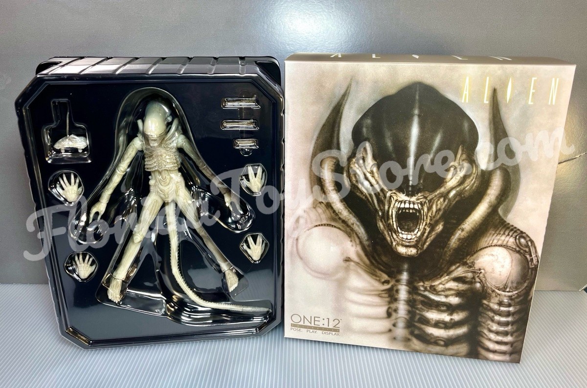 mezcoone:12collective エイリアン Amazon.com: Mezco Alien One:12 Collective Deluxe Action