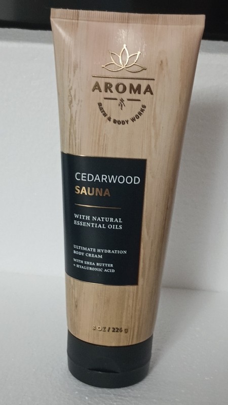 BATH BODY WORKS AROMA CEDARWOOD SAUNA ULTIMATE HYDRATION BODY CREAM 8 OZ