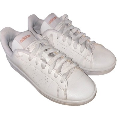 adidas Men s White & Gold Solid Low Top Lace-Up Sneakers Gold Heel Tab