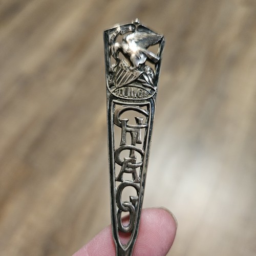 ANTIQUE STERLING SILVER CHICAGO SOUVENIR SPOON 5 5/8" - Picture 3 of 11
