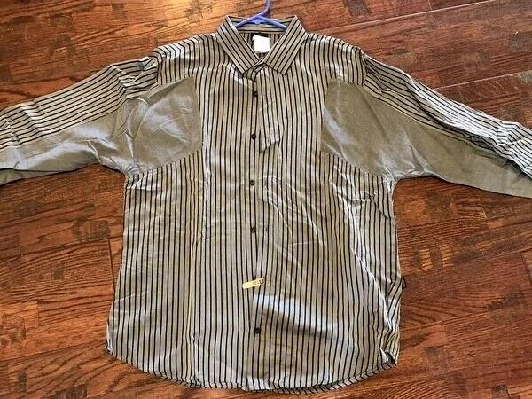 Linda camisa social Just Cavalli cinza e preta tamanho XXL 40 - Imagem 3 de 4