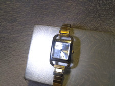 Guess Quartz Dress Watch Silver Case Dial Gold Flex Band Women New Bat Works