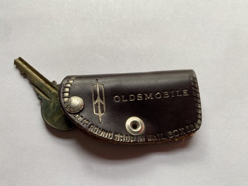 Vintage Carl Schmidt Oldsmobile Maumee Ohio Werbung Leder Schlüsselanhänger Anhänger